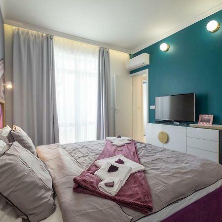 Vitosha Blvd 3-Bedroom, 2-Bathroom Lux Suite Sofia Ngoại thất bức ảnh