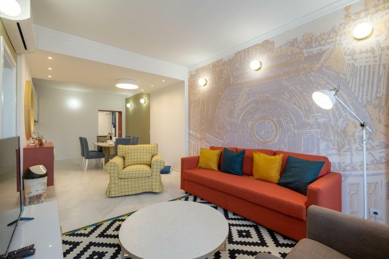 Vitosha Blvd 3-Bedroom, 2-Bathroom Lux Suite Sofia Ngoại thất bức ảnh