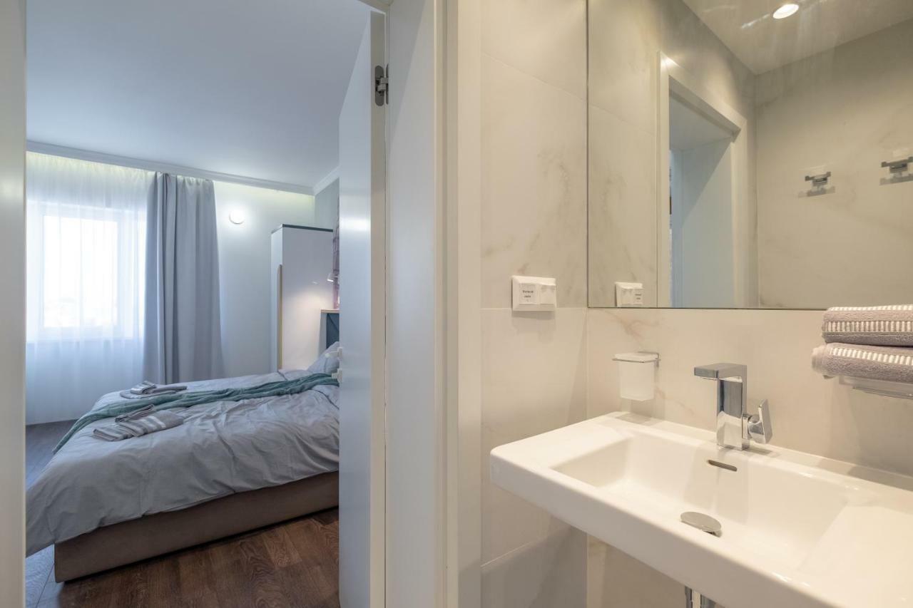Vitosha Blvd 3-Bedroom, 2-Bathroom Lux Suite Sofia Ngoại thất bức ảnh